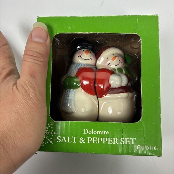 Snowman Salt & Pepper Shaker Set Christmas Magnetic Hug Publix Collectible NEW - Picture 4 of 5